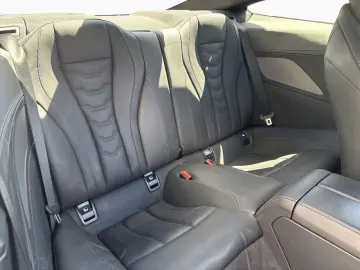 BMW 850i xDr. Coupe M-Technik-Paket Multisitze Laser