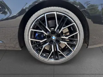 BMW 850i xDr. Coupe M-Technik-Paket Multisitze Laser