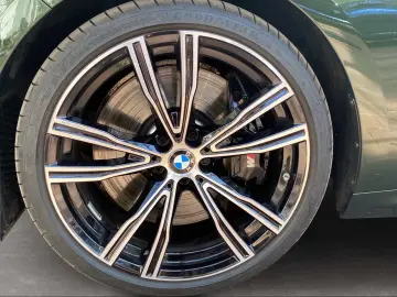 BMW M850i xDrive Coupé Bowers & Wilkins Laser Alarm