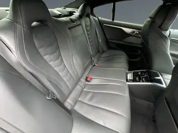 BMW M850i xDrive 20 Zoll Laser M Technik Paket Multi