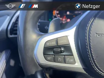 BMW M850 i xDrive Gran Coupe Park-Assistent PANO B&W