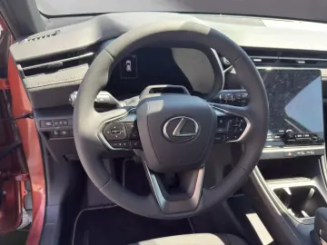 Lexus LBX 1.5 Hybrid Technik Paket