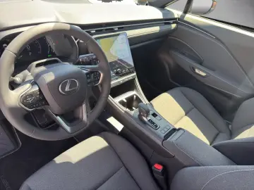 Lexus LBX 1.5 Hybrid Technik Paket