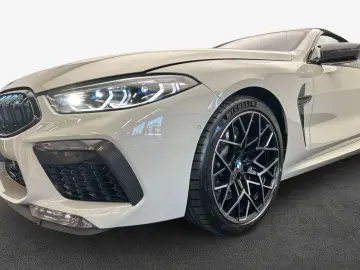 BMW M8 Cabrio Competition Laserlicht  Nackenwärmer