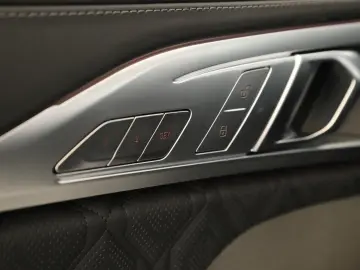 BMW M8 Competition Merino Laser HarmanK ACC 360 20