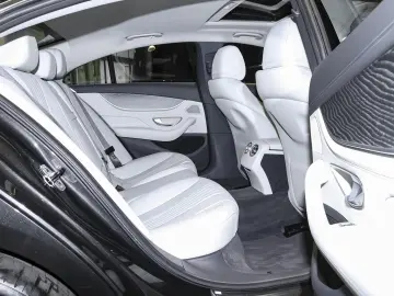 MERCEDES-BENZ CLS 400 d 4M AMG Schiebedach Multibeam…