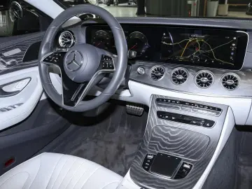 MERCEDES-BENZ CLS 400 d 4M AMG Schiebedach Multibeam…