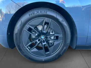 BMW iX xDrive45 679 - 0Anz ALED HK DA  KomZu S-Close