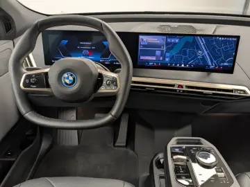 BMW iX xDrive50 Laser Pano SkyLounge DA Prof 360