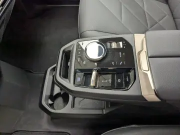 BMW iX xDrive50 Laser Pano SkyLounge DA Prof 360