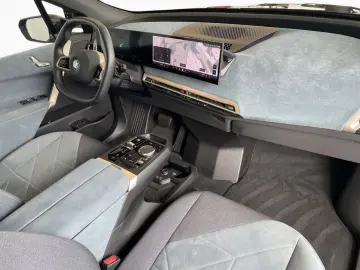 BMW iX xDrive50 Sport LivePro SkyL Kam H K DA KomZu