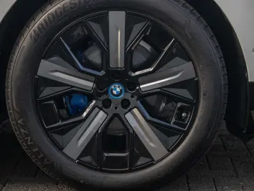 BMW iX xDrive50 Sportp. Dig.Cockpit HUD LED Shz. BT