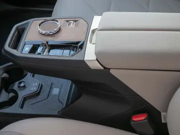 BMW iX xDrive50 Sportp. Dig.Cockpit HUD LED Shz. BT