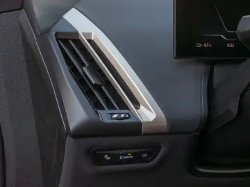 BMW iX xDrive50 Sportp. Dig.Cockpit HUD LED Shz. BT