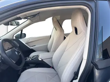 BMW iX xDrive50 SHZ Sitzbelüftung