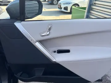 BMW iX xDrive50 SHZ Sitzbelüftung