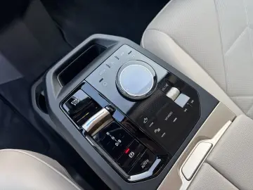 BMW iX xDrive50 SHZ Sitzbelüftung