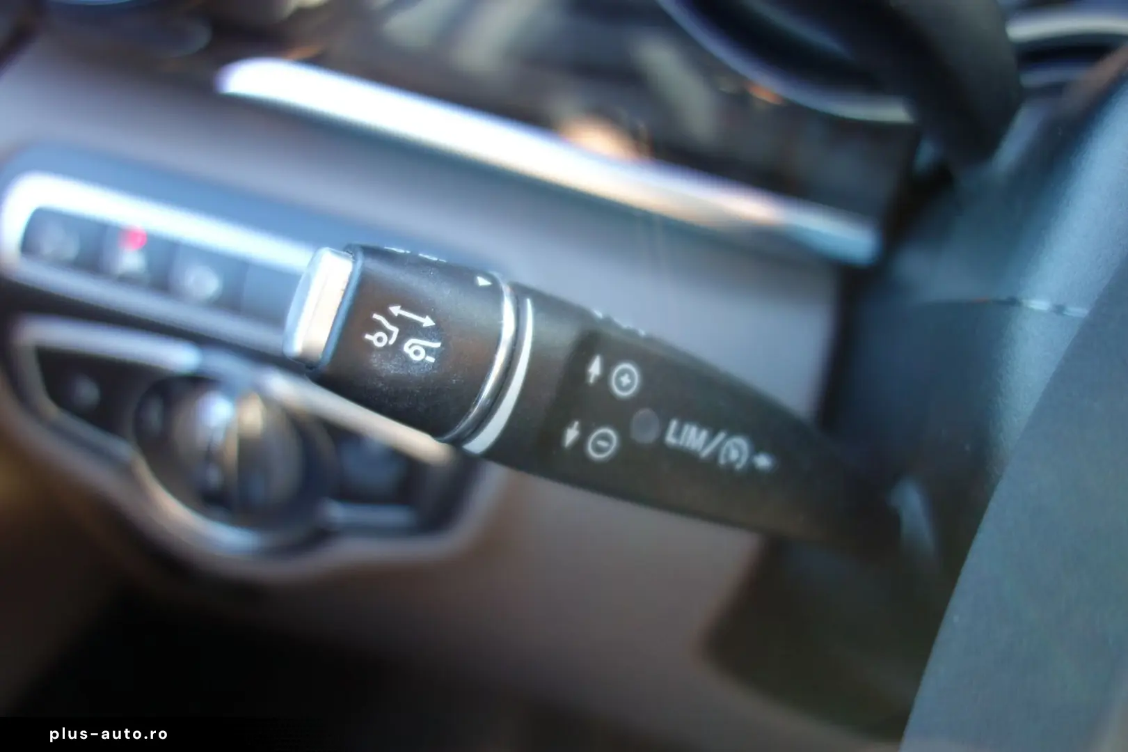 MERCEDES-BENZ V-Class 2022 — imagine 24
