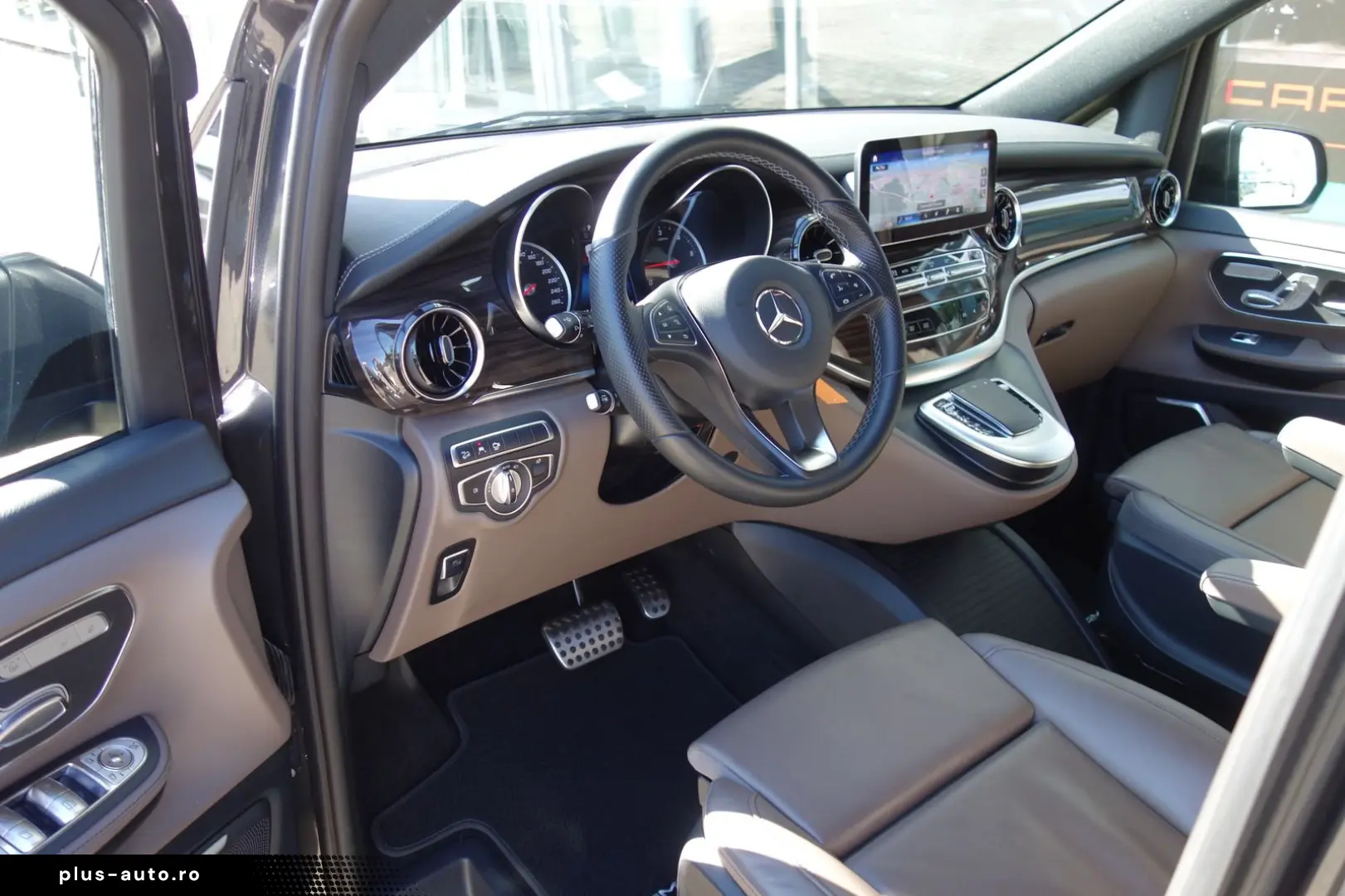 MERCEDES-BENZ V-Class 2022 — imagine 25