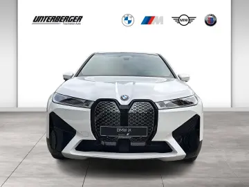 BMW iX xDrive50 M Sport DA Prof HUD Pano AHK Laser