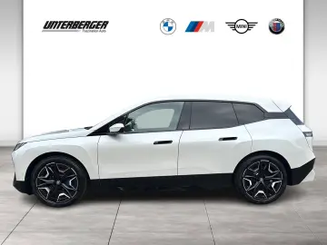 BMW iX xDrive50 M Sport DA Prof HUD Pano AHK Laser