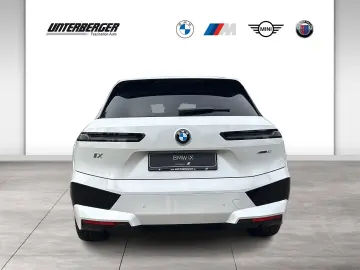 BMW iX xDrive50 M Sport DA Prof HUD Pano AHK Laser