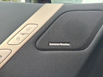 BMW iX xDrive50 M Sport DA Prof HUD Pano AHK Laser