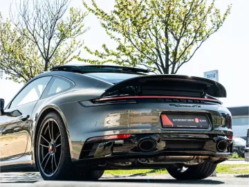 Porsche 911 Carrera GTS   Sport Chrono