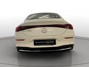 MERCEDES-BENZ CLA 250  Progressive Pano DISTRO KEYLE…