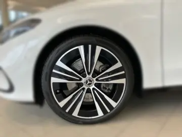 MERCEDES-BENZ CLA 250  Progressive Pano DISTRO KEYLE…