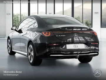 MERCEDES-BENZ CLA 250 EQ Cp Progressive Premium AHK …