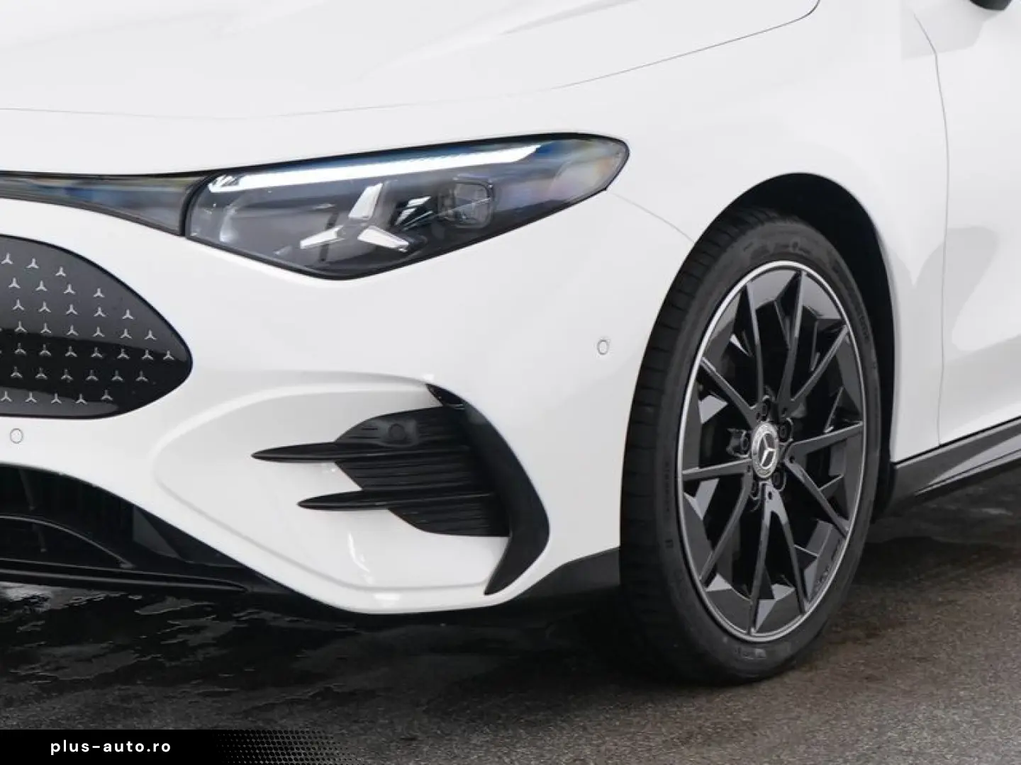 MERCEDES-BENZ CLA 2025 — imagine 3