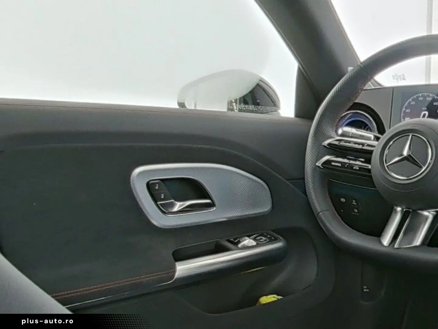 MERCEDES-BENZ CLA 2025 — imagine 8