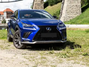 Lexus NX 300