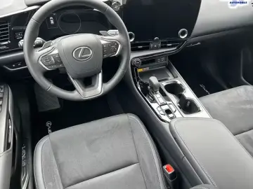 Lexus NX 350h E-Four Business NAVI