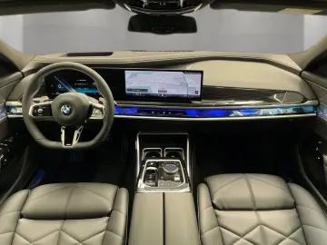 BMW 740d xDrive M Sport Pro Fond Ent. TV Standheizun