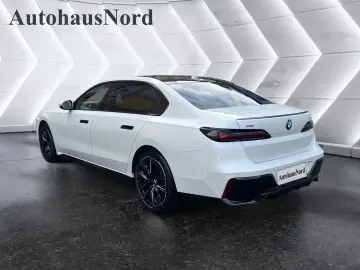 BMW 740 d xDrive M-Pro SKYLoung Leather-Red REARTV S