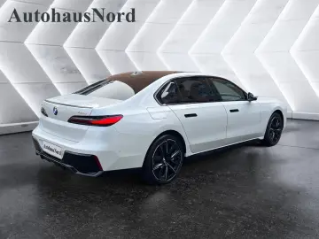 BMW 740 d xDrive M-Pro SKYLoung Leather-Red REARTV S