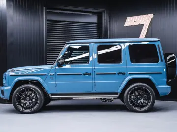 Mercedes-Benz G 63 AMG 2025   China Blue   Black