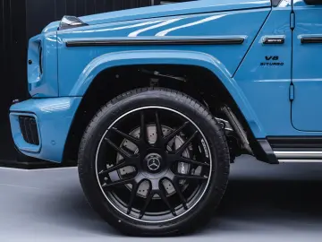 Mercedes-Benz G 63 AMG 2025   China Blue   Black