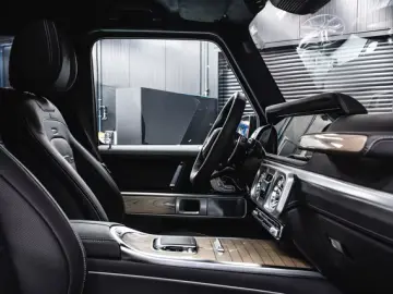 Mercedes-Benz G 63 AMG 2025   China Blue   Black
