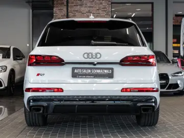 AUDI Q7 60 TFSIe quattro S-SITZE AHK PANO MEMORY