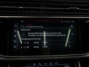 AUDI Q7 60 TFSIe quattro S-SITZE AHK PANO MEMORY