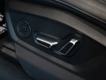 AUDI Q7 60 TFSIe quattro S-SITZE AHK PANO MEMORY
