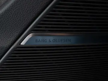 AUDI Q7 60 TFSIe quattro S-SITZE AHK PANO MEMORY