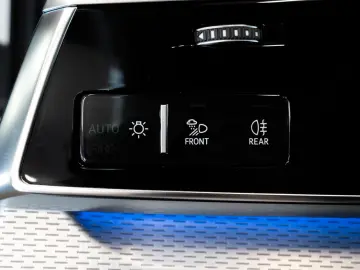 AUDI Q7 60 TFSIe quattro S-SITZE AHK PANO MEMORY