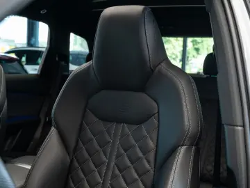 AUDI Q7 60 TFSIe quattro S-SITZE AHK PANO MEMORY