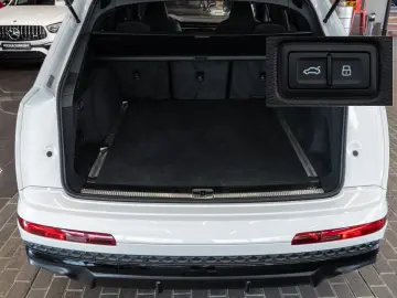 AUDI Q7 60 TFSIe quattro S-SITZE AHK PANO MEMORY
