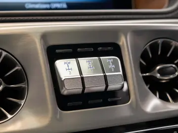 Mercedes-Benz G 500 4MATIC V8 - 422 CP