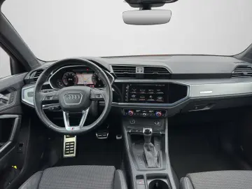 AUDI Q3 35 TFSI S tronic AHK NAVI ACC LED STANDH.